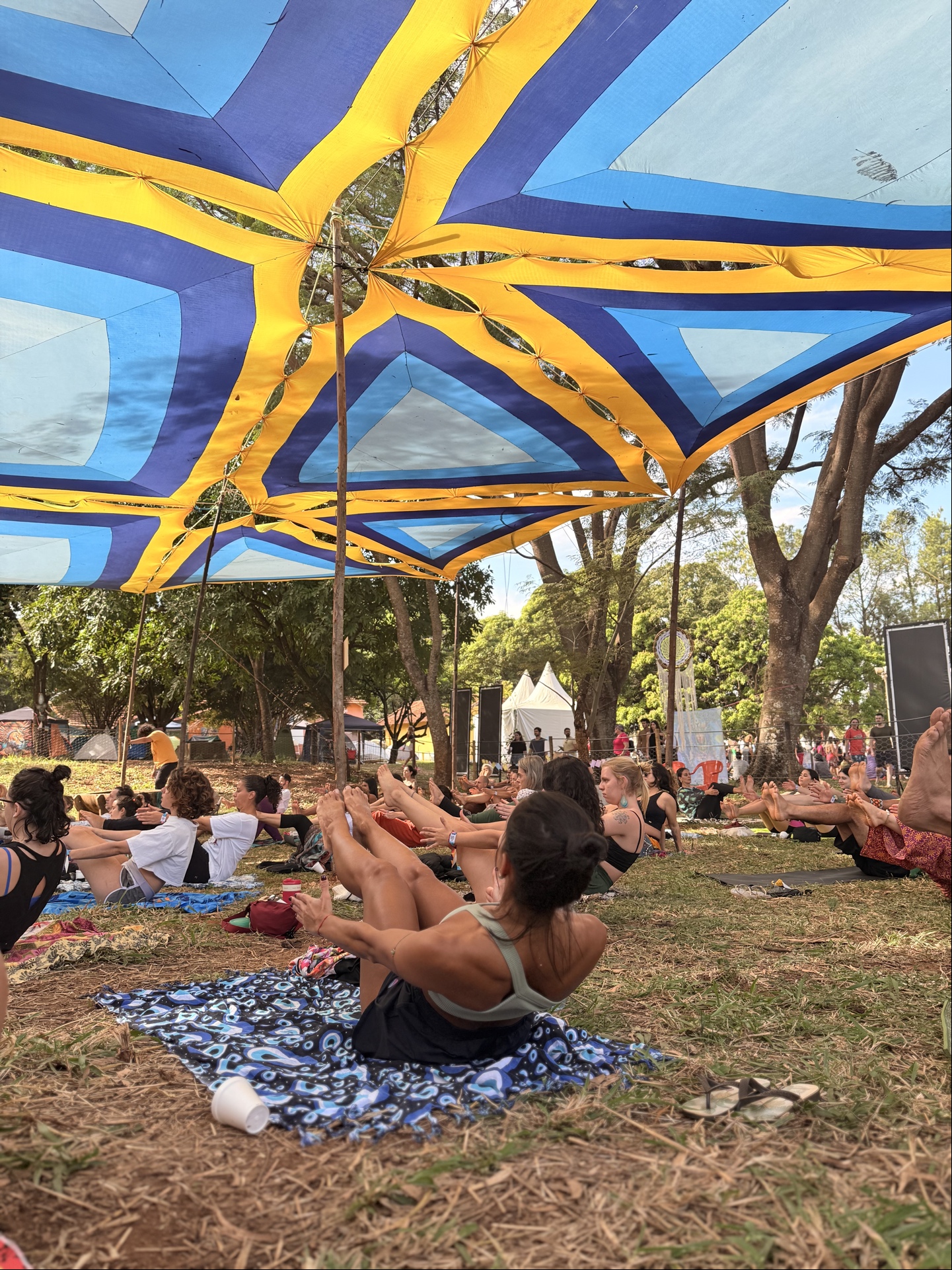 Festival da Lua Cheia - Pratica de Yoga